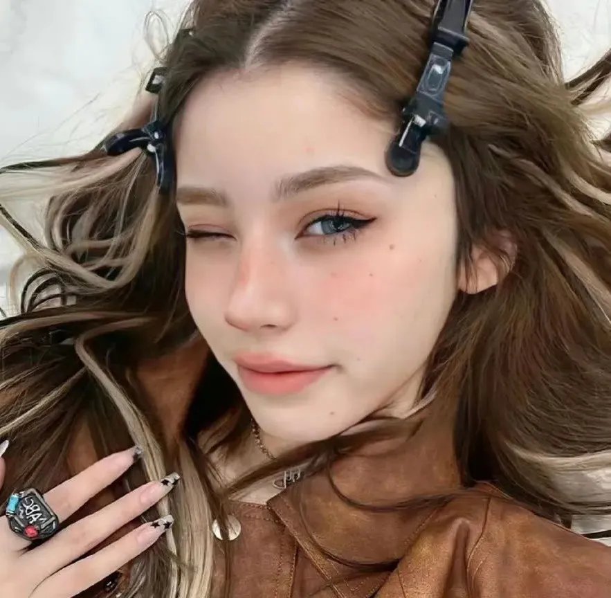 传奇故事 封面